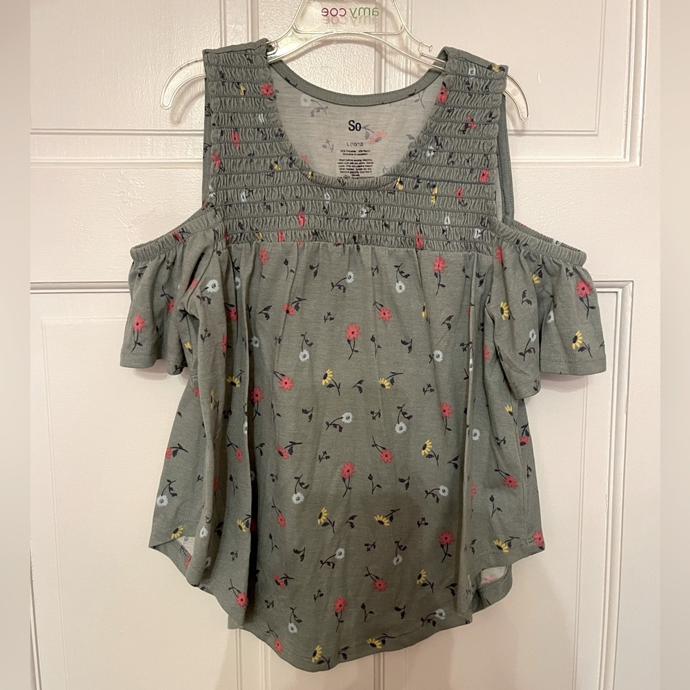 So Top - Green with cute little flowers - Size 10/12